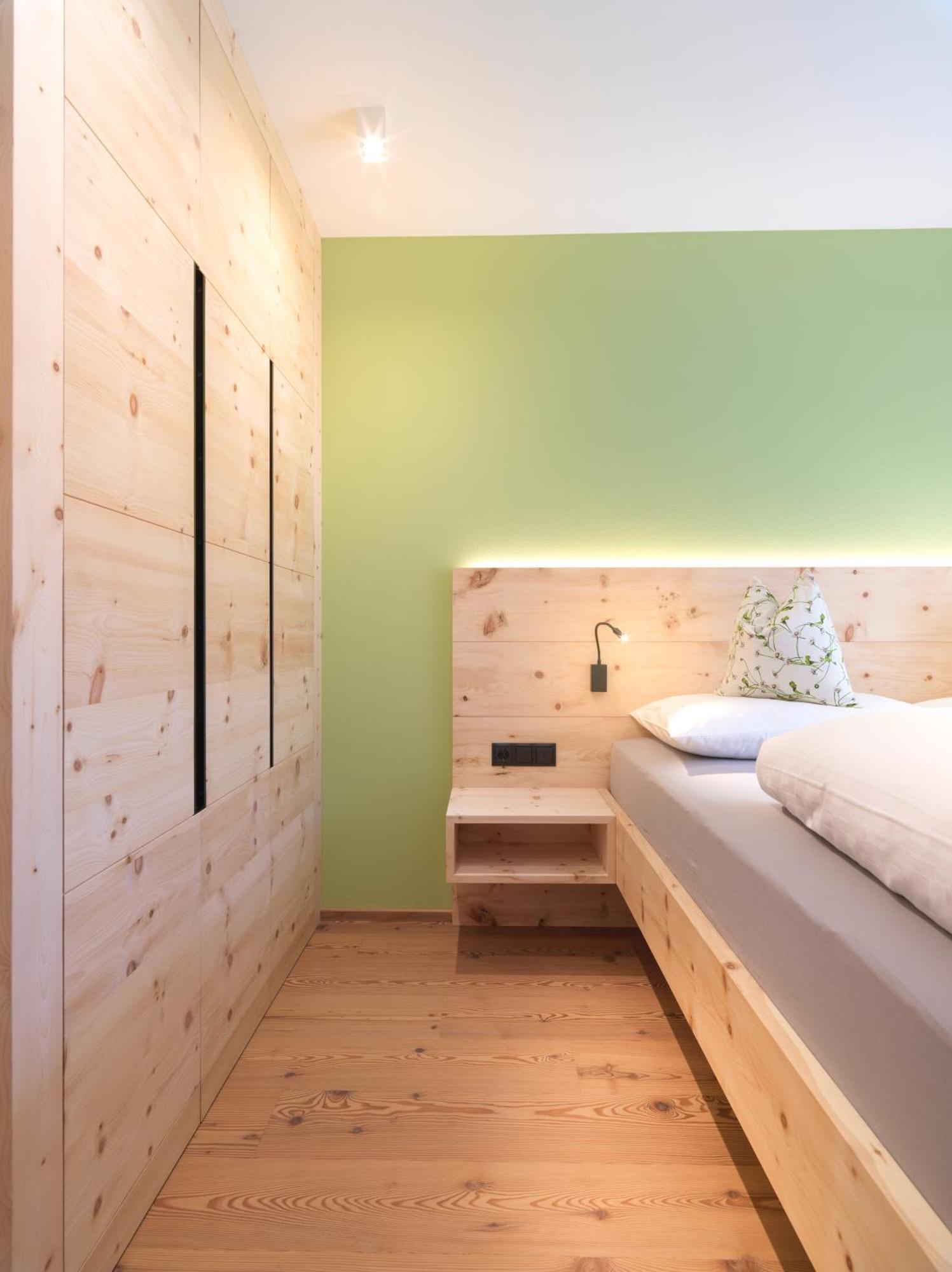 Altmessnerhof Apartment Dobbiaco Ngoại thất bức ảnh