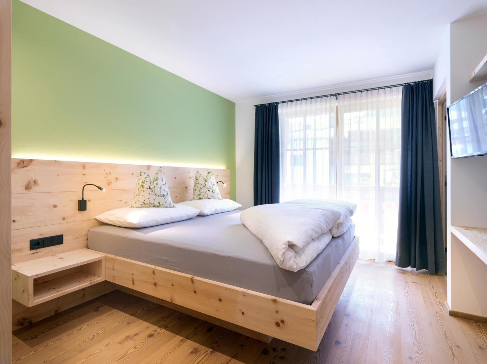 Altmessnerhof Apartment Dobbiaco Ngoại thất bức ảnh