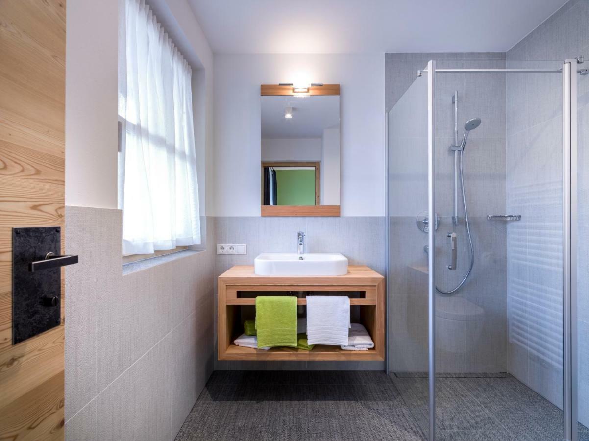 Altmessnerhof Apartment Dobbiaco Ngoại thất bức ảnh